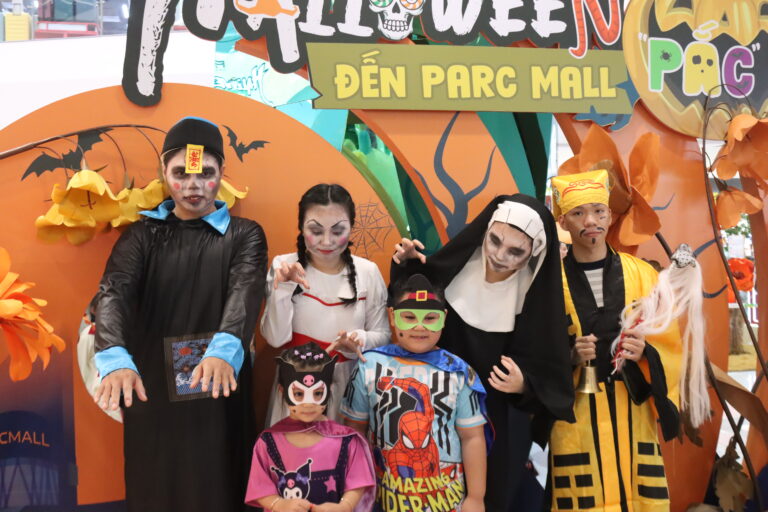 Những hoạt động vui chơi tại Halloween PARC MALL