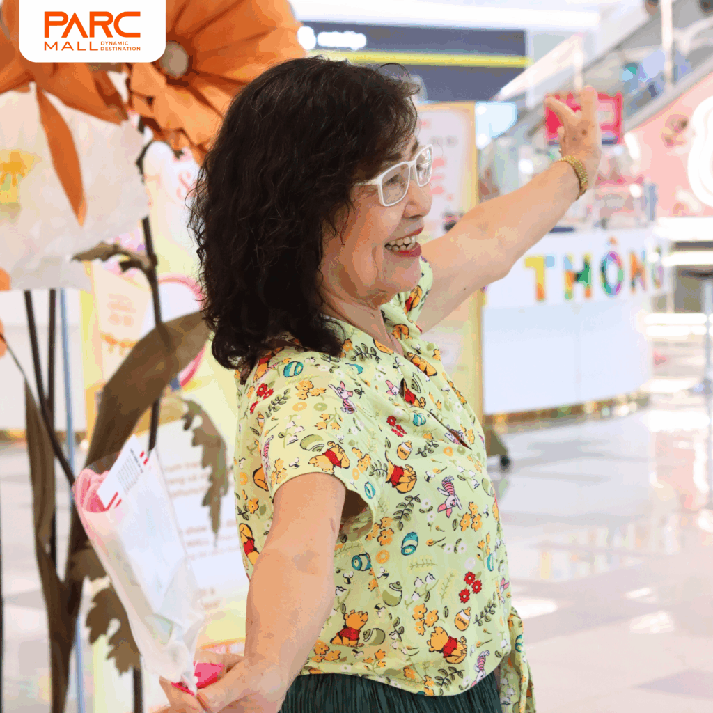 Nụ cười rạng ngời và rực rỡ của phái đẹp vào ngày 20/10