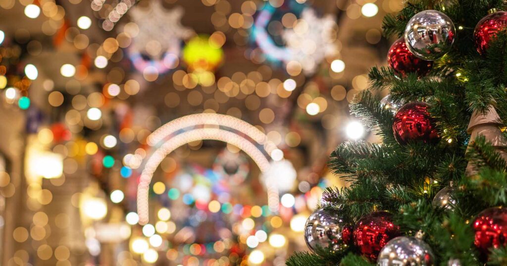 Không khí noel đã nhộn nhịp tại phố đi bộ Nguyễn Huệ (Ảnh: Sưu Tầm)