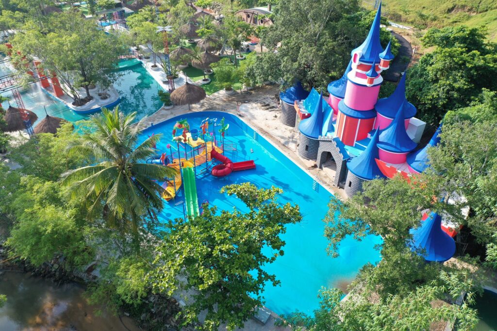 Khu vui chơi Suối Tiên