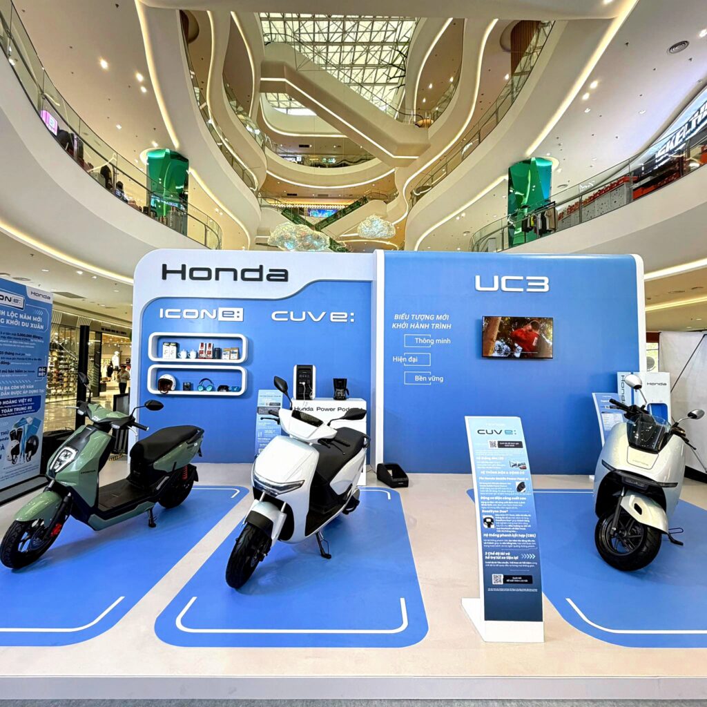 Sự kiện trải nghiệm chạy thử dòng xe điện honda UC3 tại sảnh PARC MALL