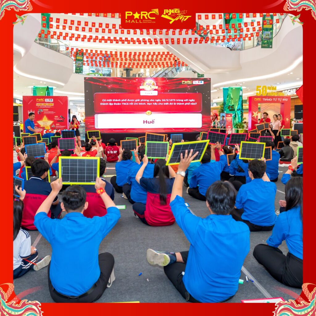 Cuộc thi quy tụ hơn 150 thí sinh là các khách hàng tại trung tâm thương mại