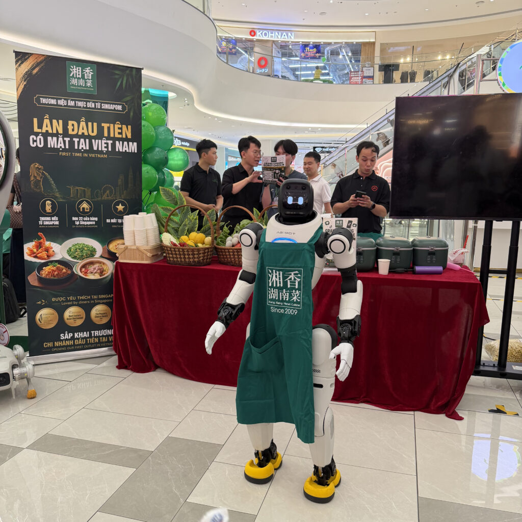 Giao lưu Robot Xiang Xiang tại sảnh sự kiện
