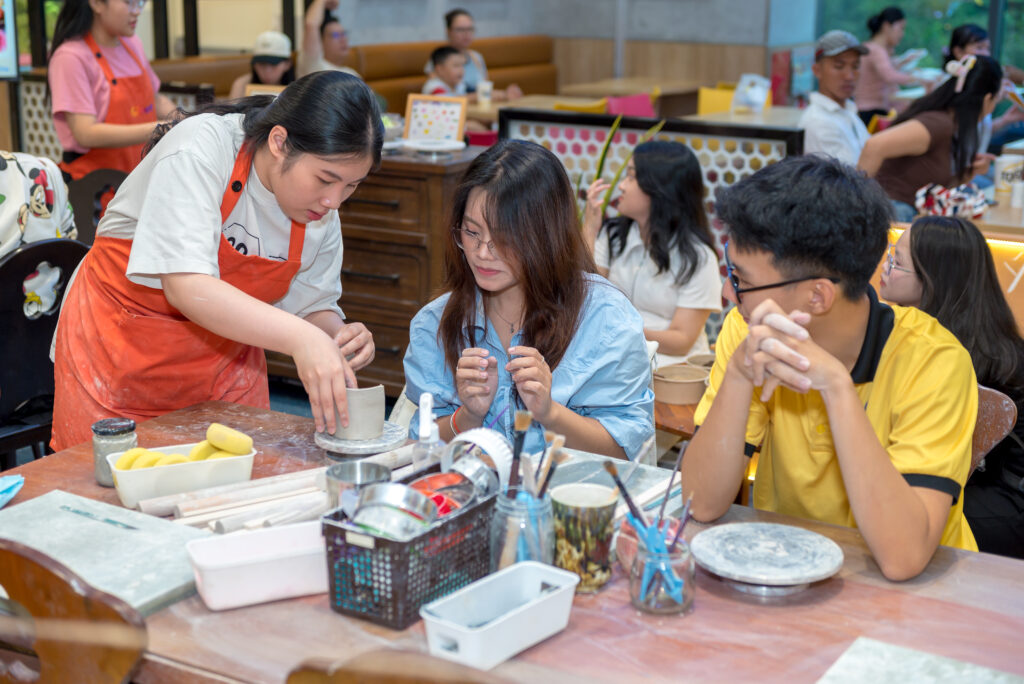 Không chỉ ăn uống, khách hàng còn có thể trải nghiệm những hoạt động vui chơi tại PARC MALL